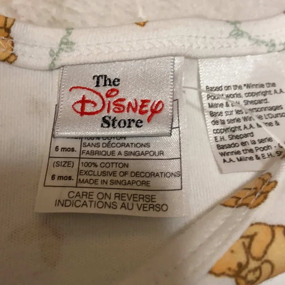 ❌SOLD❌Disney Winnie the Pooh Onesie - Picture 4 of 5